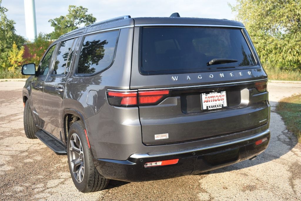 Used 2024 Jeep Wagoneer Series III AWD/4WD image 5