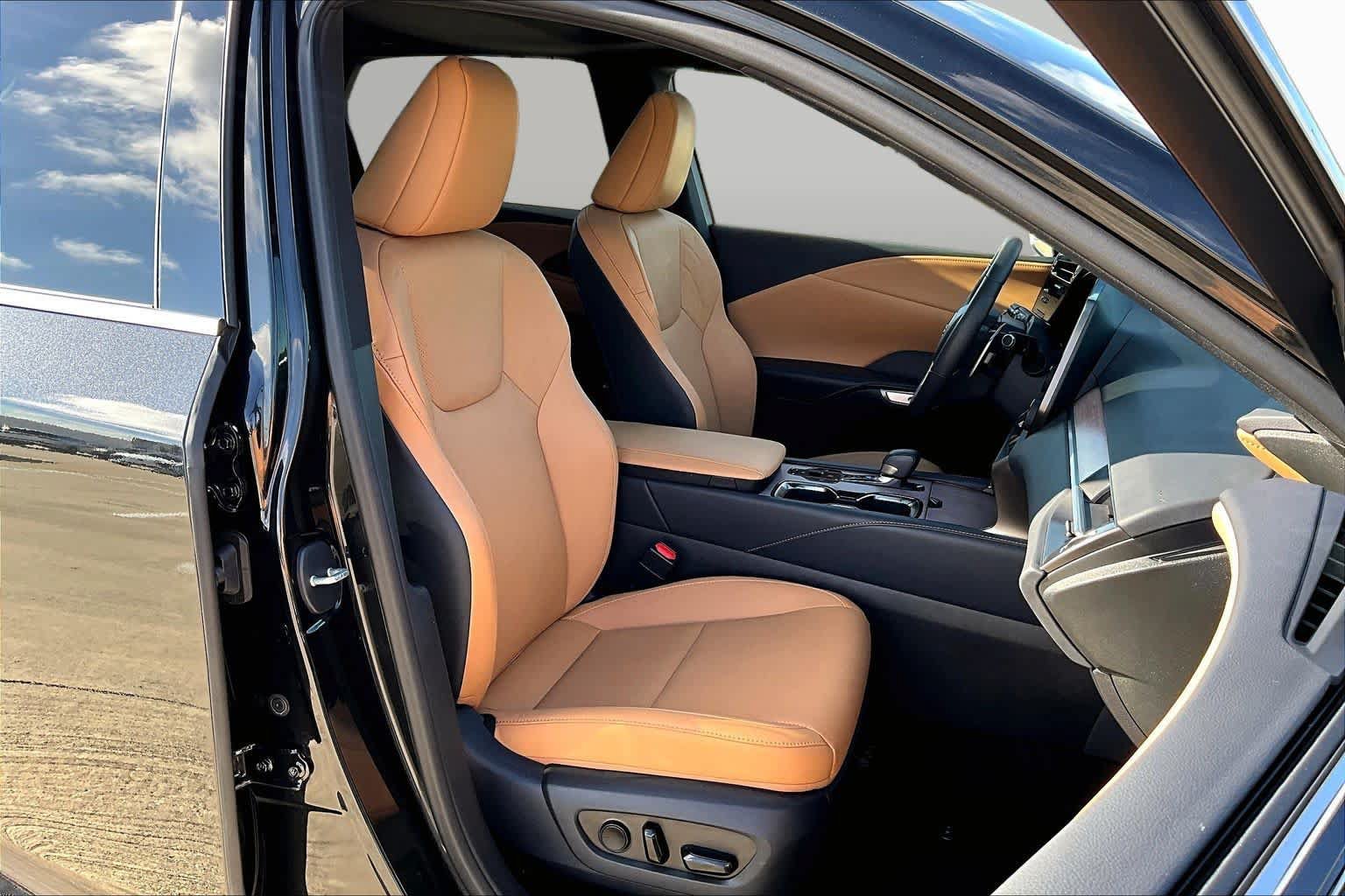 Certified 2026 Lexus RX 350 Premium w/ Convenience Package FWD image 9
