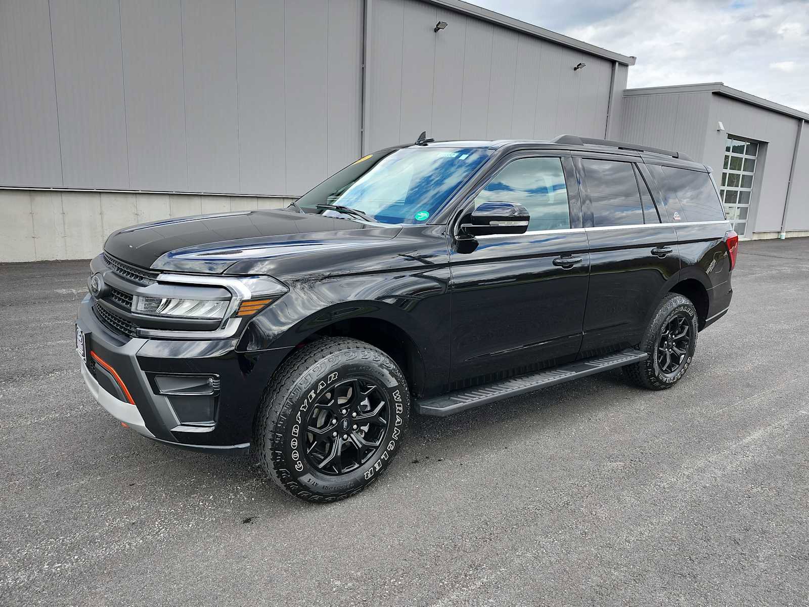 Used 2023 Ford Expedition Timberline image 1