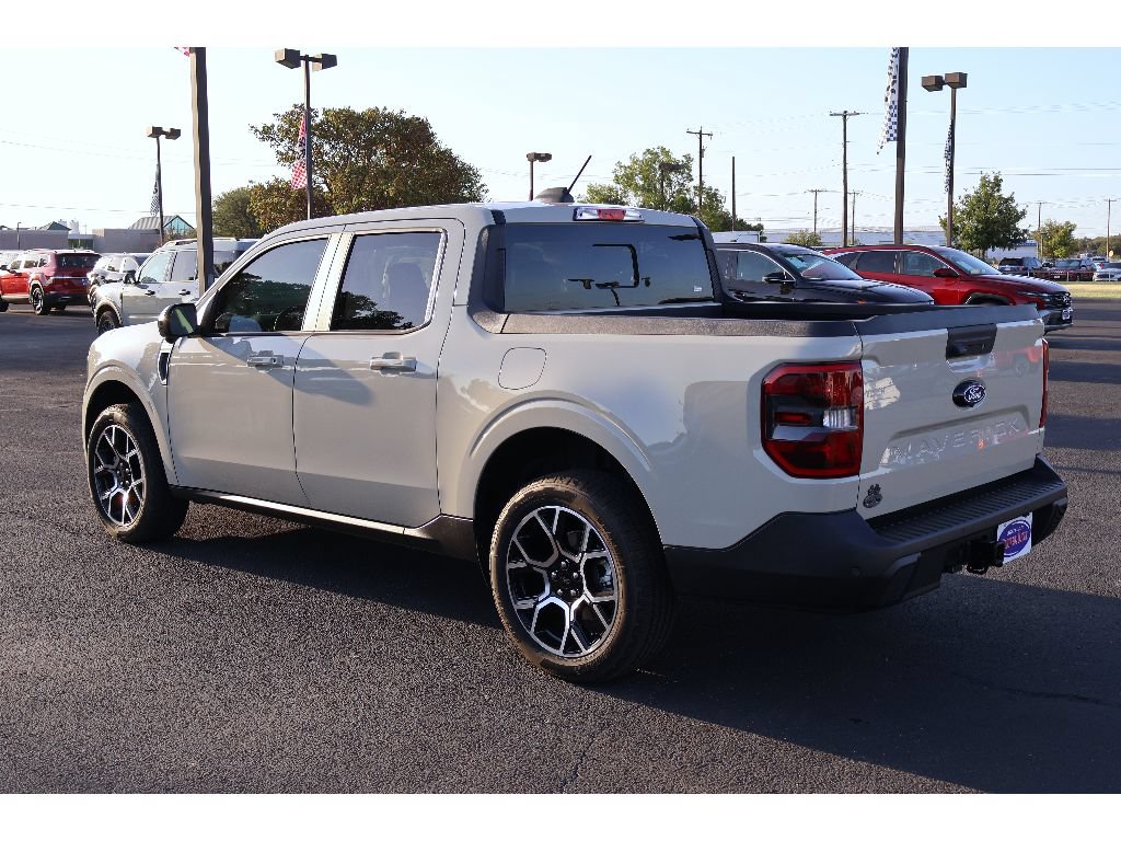 Used 2025 Ford Maverick Lariat AWD/4WD image 16