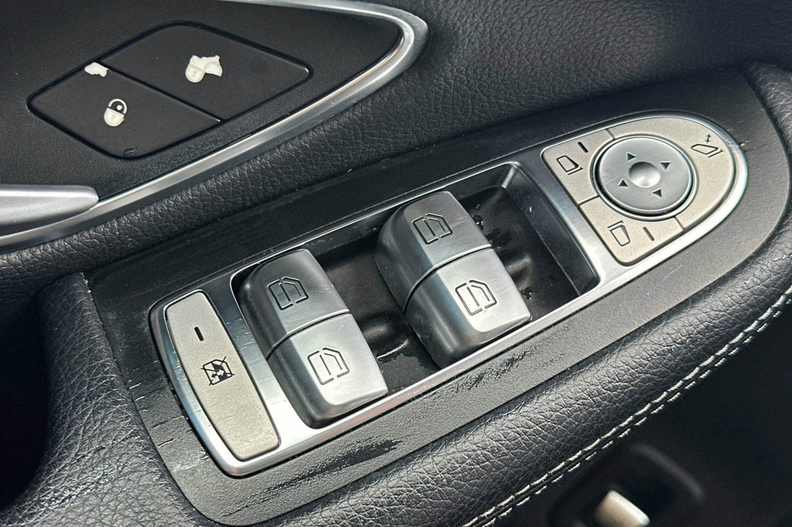 Used 2017 Mercedes-Benz GLC 300 4MATIC image 12