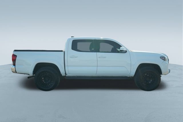 Used 2020 Toyota Tacoma SR5 image 9