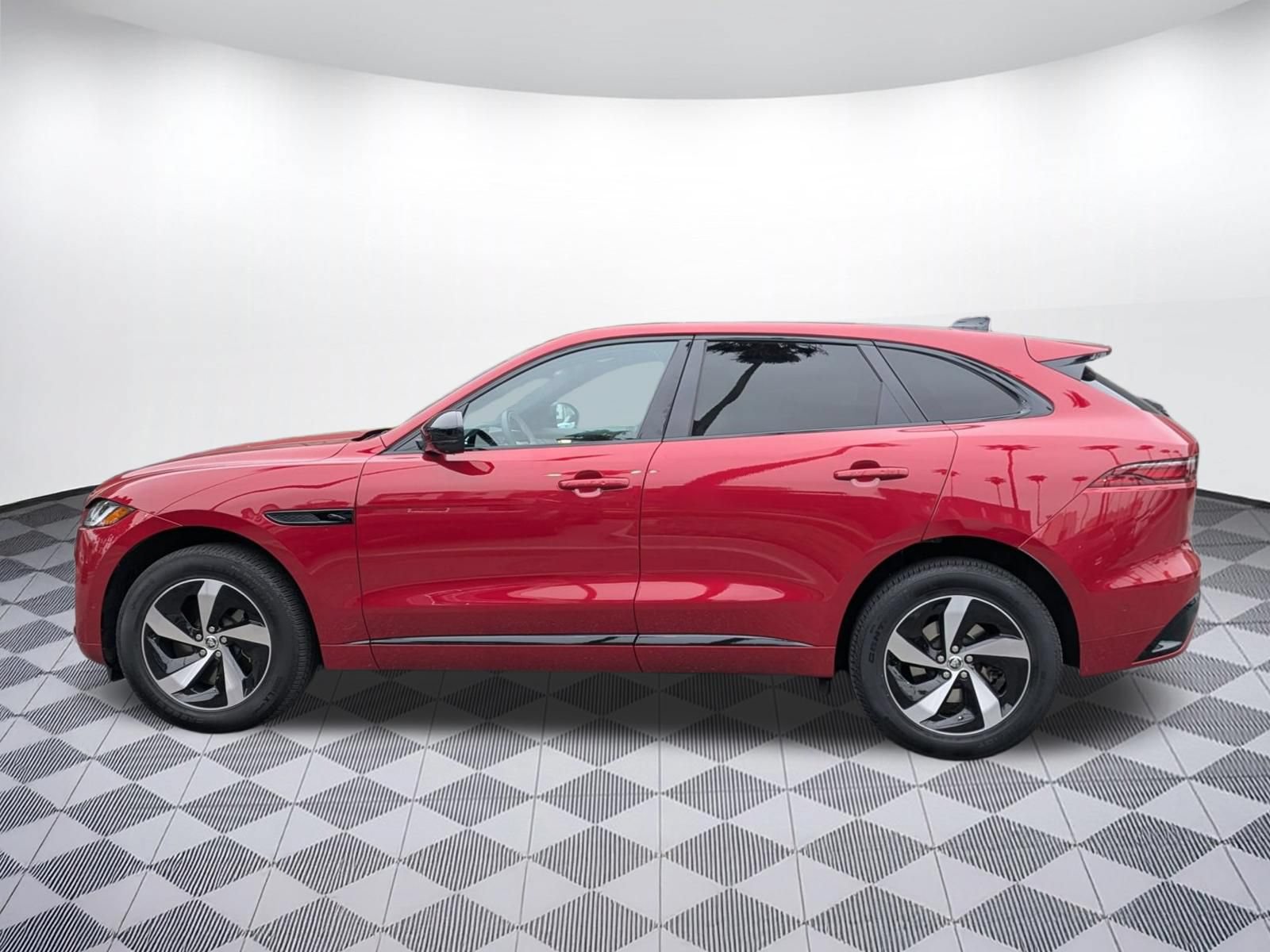 Used 2026 Jaguar F-PACE R-Dynamic S AWD/4WD image 2