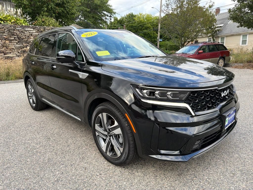 Certified 2023 Kia Sorento SX Prestige w/ Panoramic Sunroof Package AWD/4WD image 9