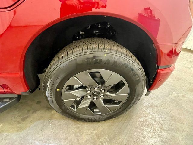 New 2023 Ford F150 Lightning Lariat w/ Equipment Group 511A High image 6