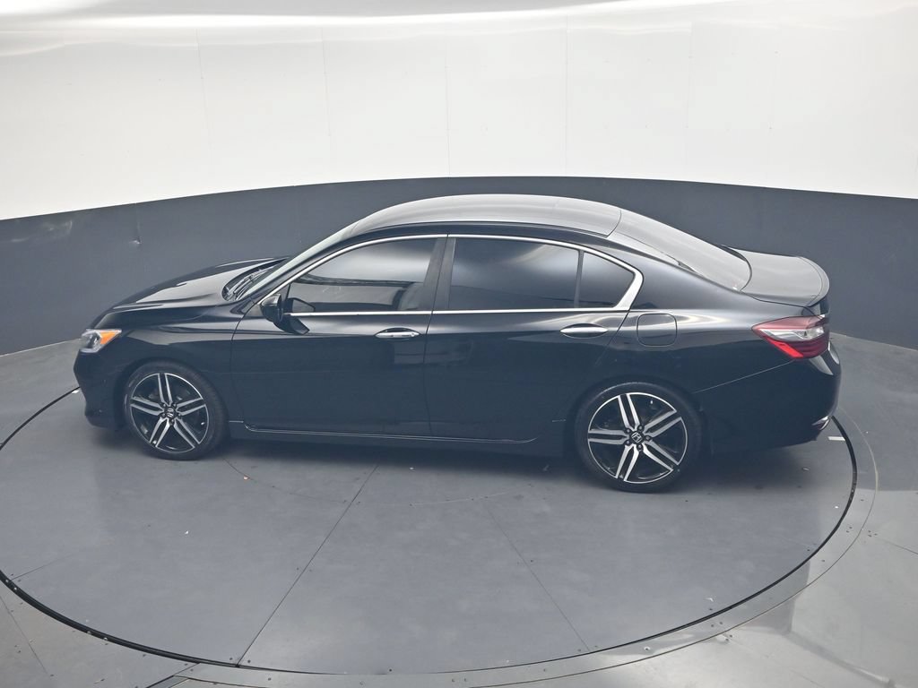 Used 2017 Honda Accord Sport image 20