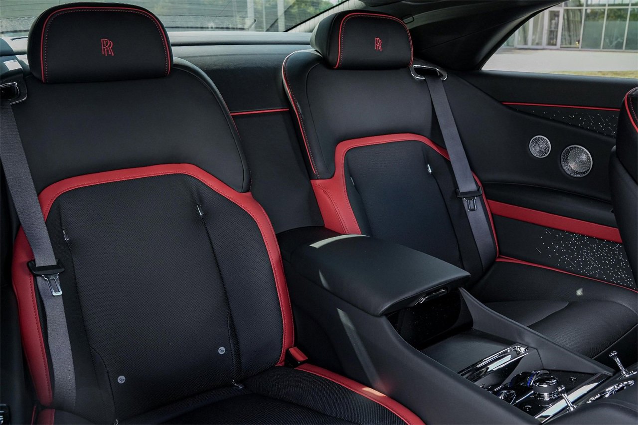 Certified 2025 Rolls-Royce Spectre w/ Spectre Launch Package image 36