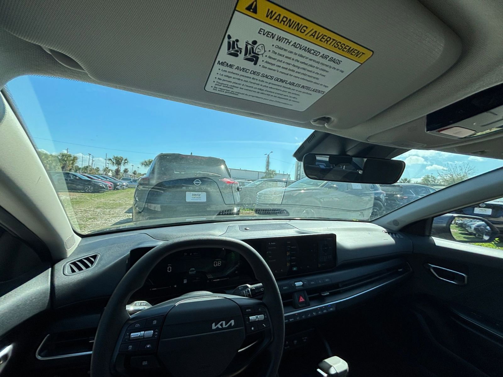 Used 2025 Kia K4 LXS image 36