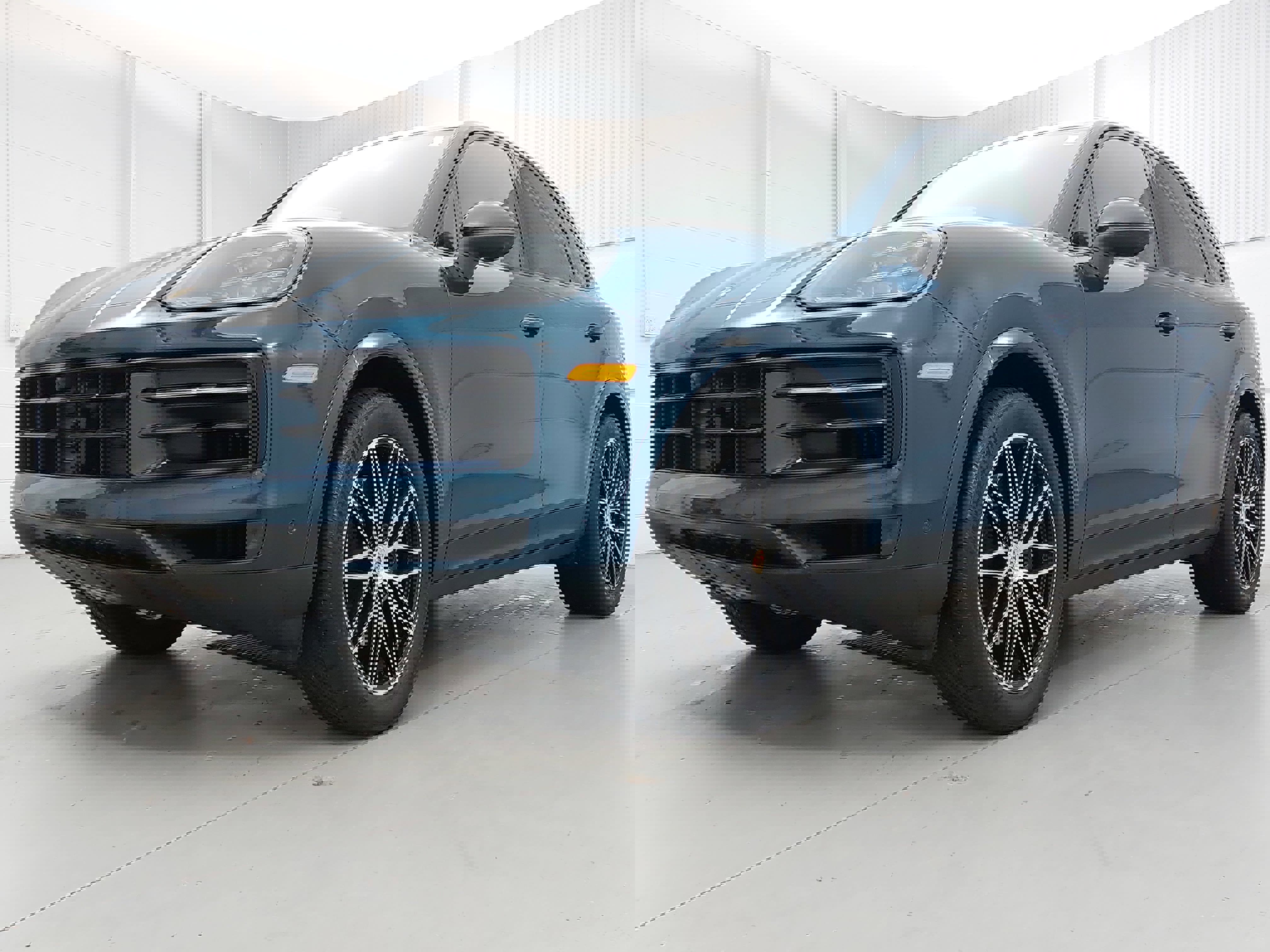 Certified 2025 Porsche Cayenne image 1