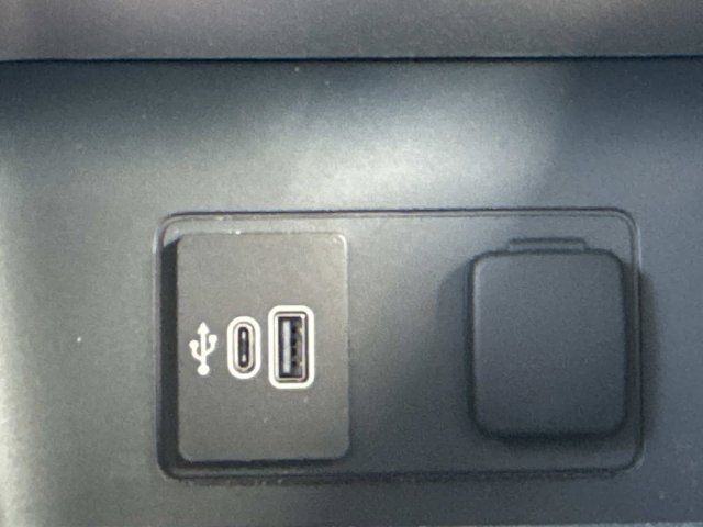 New 2026 Ford Explorer Active w/ Active Comfort Package RWD image 23