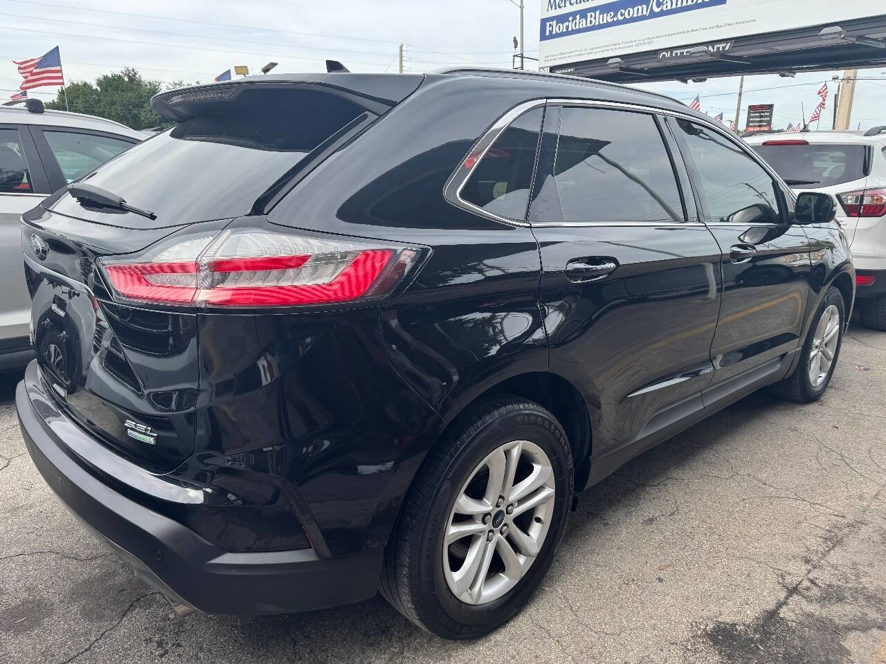 Used 2020 Ford Edge SEL image 4