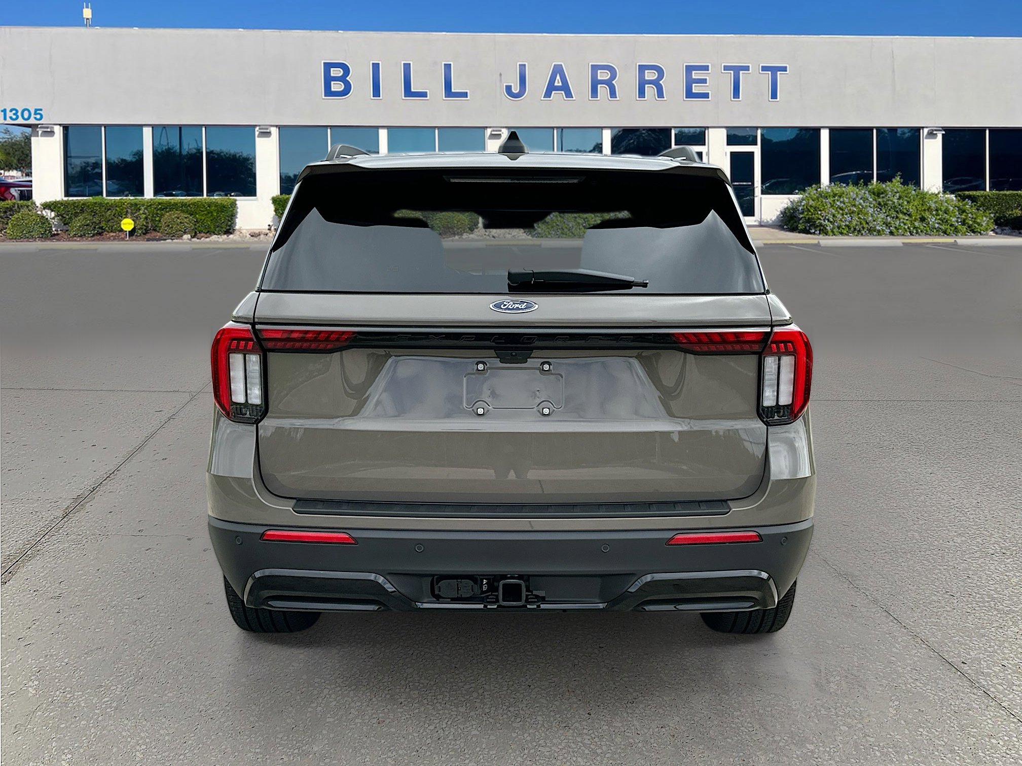 New 2026 Ford Explorer ST-Line w/ ST-Line Street Pack image 5