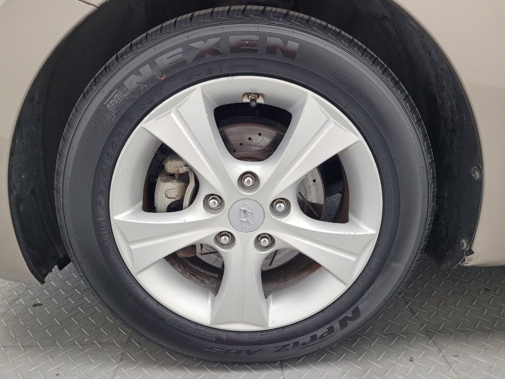 Used 2016 Hyundai Elantra Value Edition FWD image 31