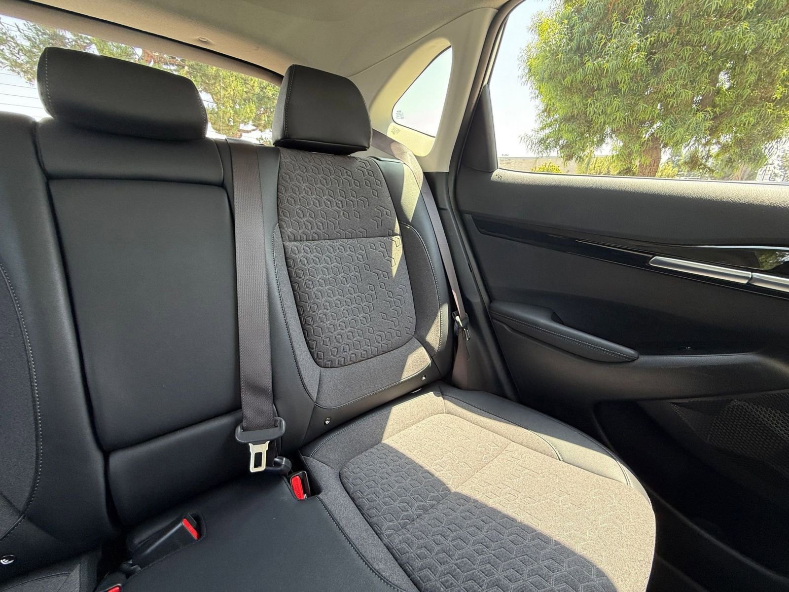 Used 2025 Kia Seltos S FWD image 35
