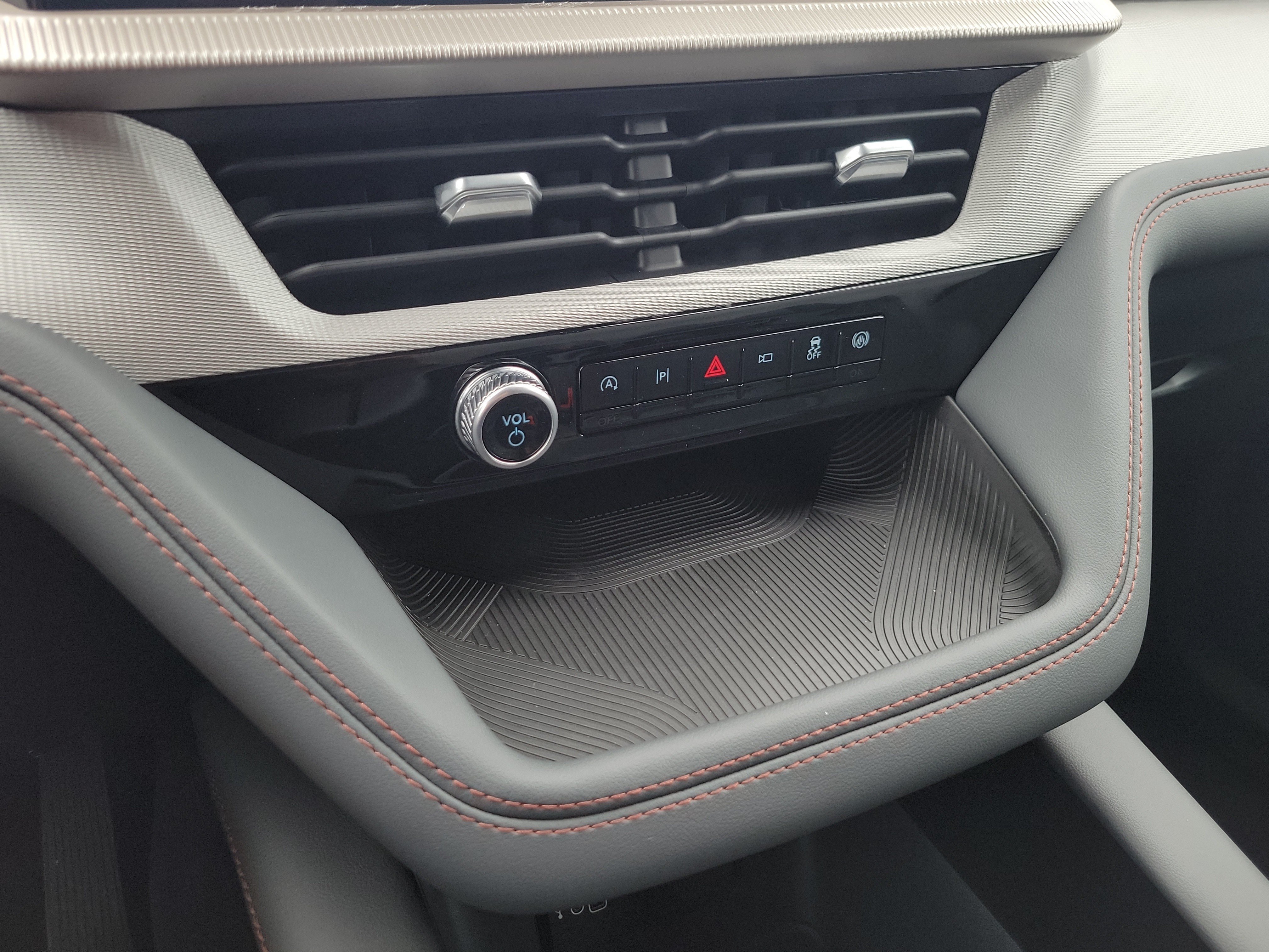 New 2027 Ford Explorer Active w/ Active Comfort Package RWD image 12