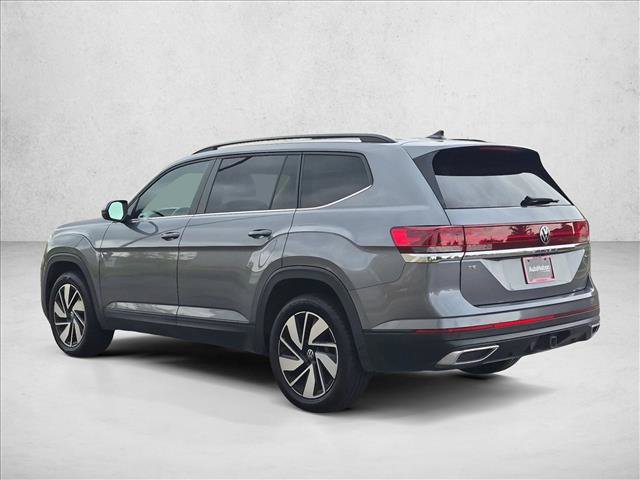 Used 2024 Volkswagen Atlas SE AWD/4WD image 8
