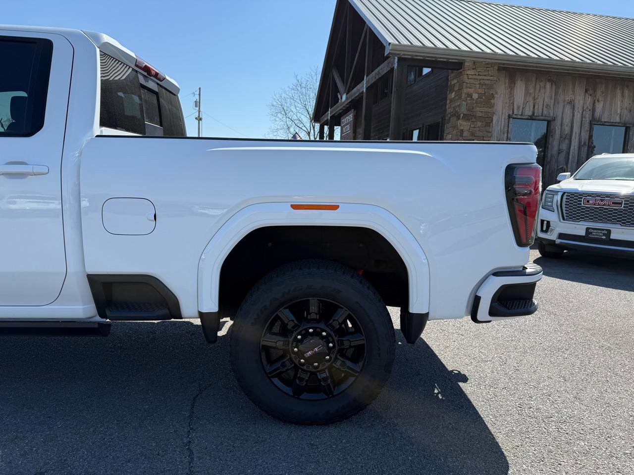 Used 2024 GMC Sierra 2500 AT4 w/ AT4 Premium Plus Package AWD/4WD image 40
