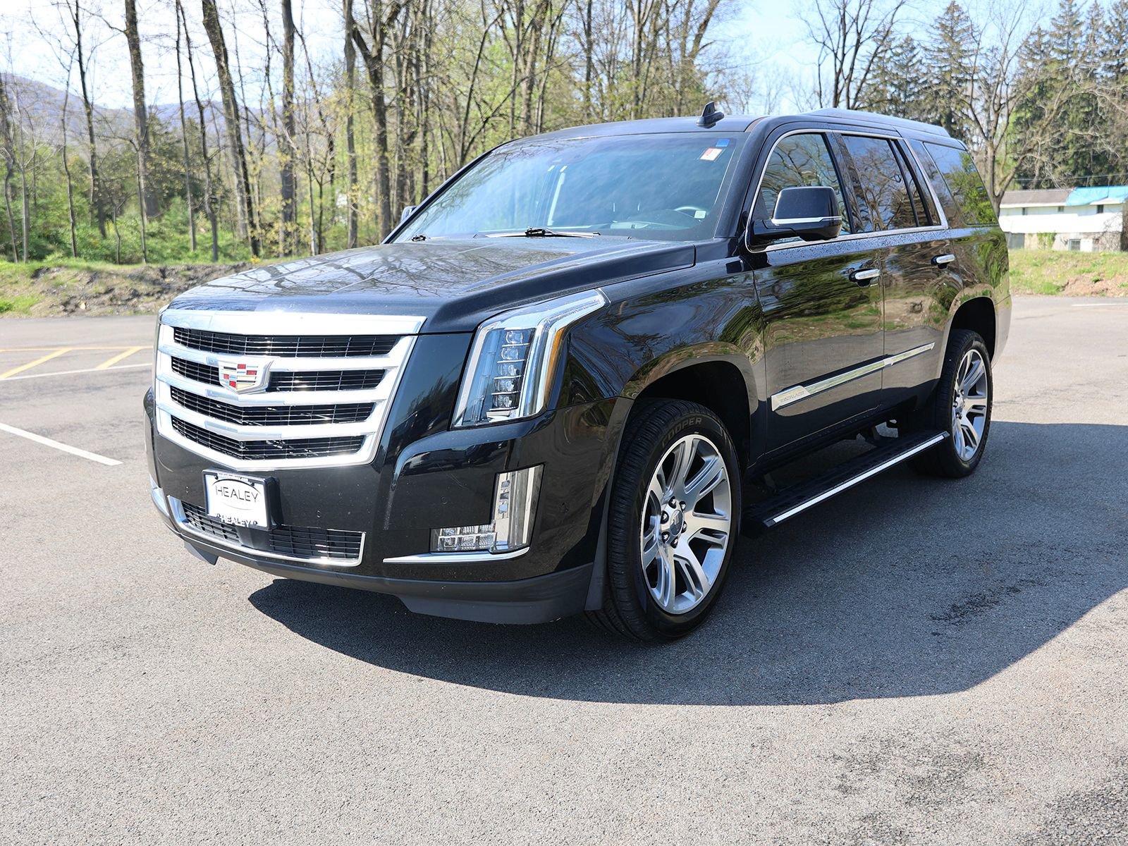 Used 2017 Cadillac Escalade Premium Luxury AWD/4WD image 3