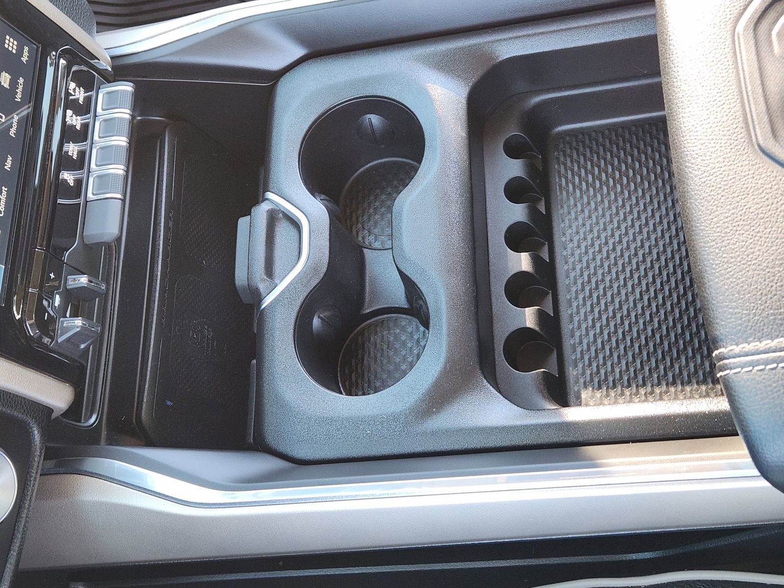 Used 2022 RAM 1500 Laramie image 23