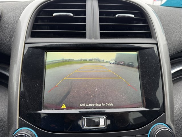 Used 2015 Chevrolet Malibu LT FWD image 12