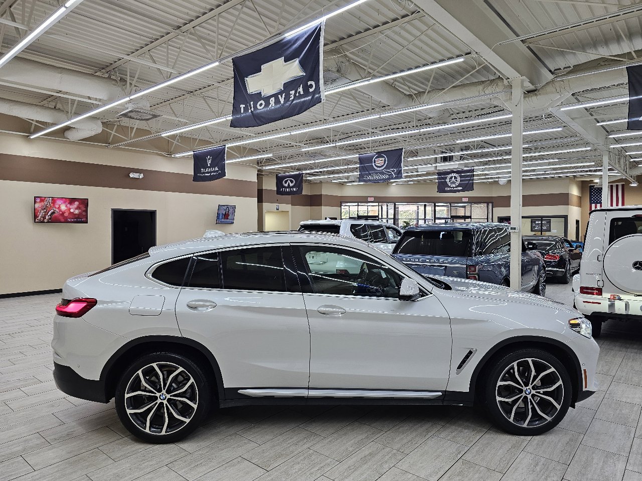 Used 2020 BMW X4 xDrive30i w/ Executive Package image 6