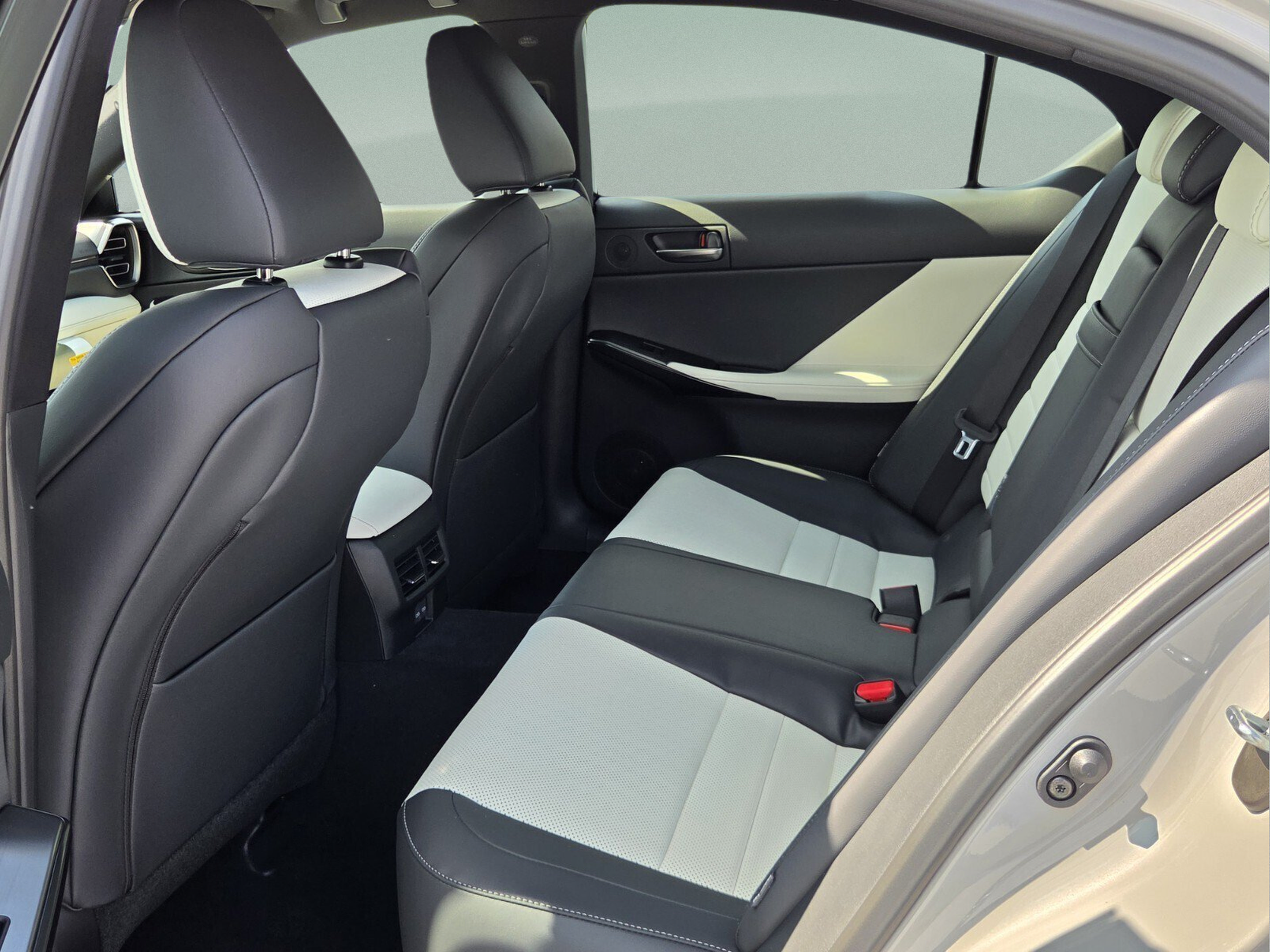 New 2026 Lexus IS 350 F Sport w/ Handling Package RWD image 10