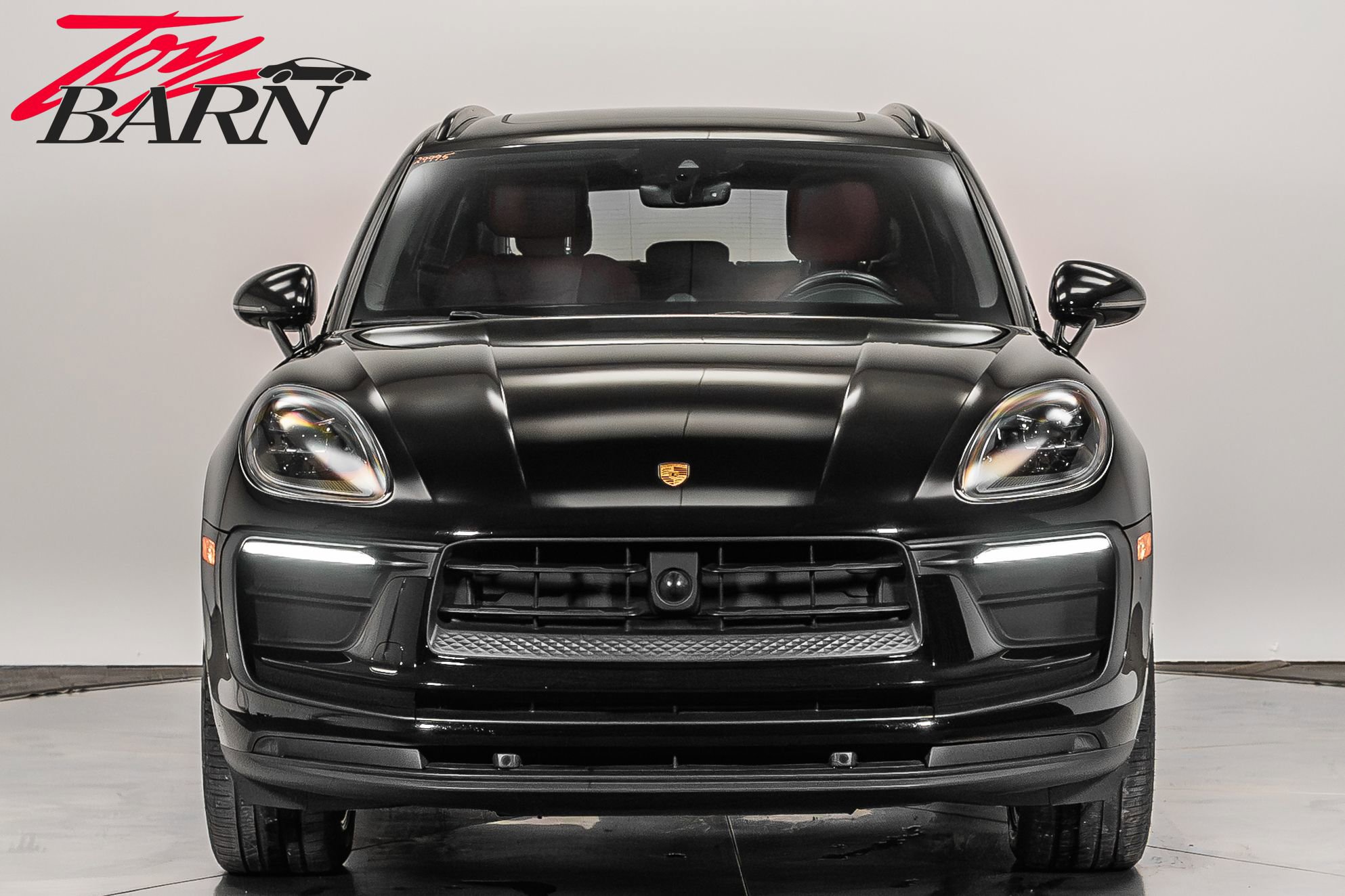 Used 2023 Porsche Macan image 8