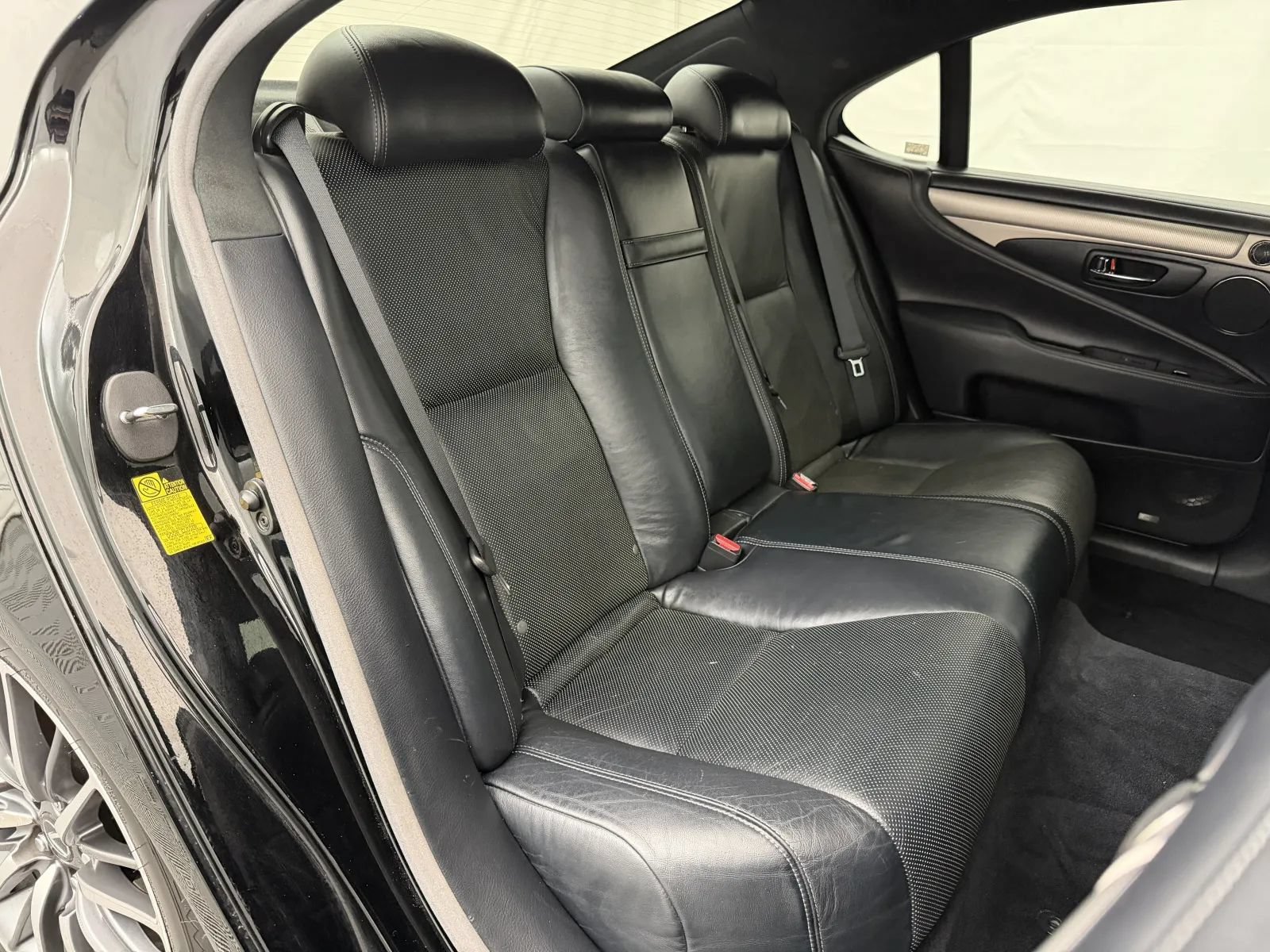 Used 2013 Lexus LS 460 AWD w/ F-Sport Pkg image 32