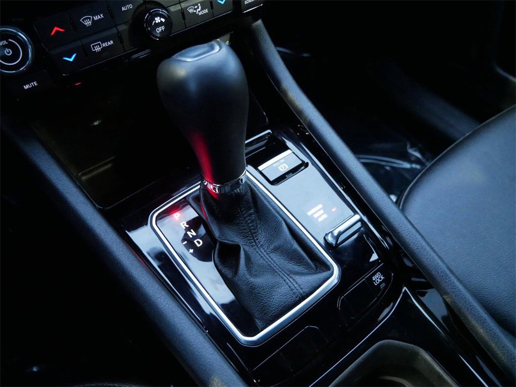 Used 2024 Jeep Compass Limited image 23