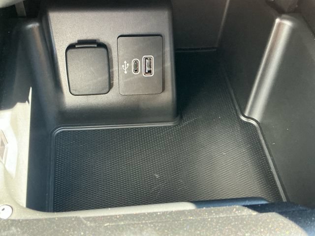 Used 2025 Ford Explorer ST-Line AWD/4WD image 23
