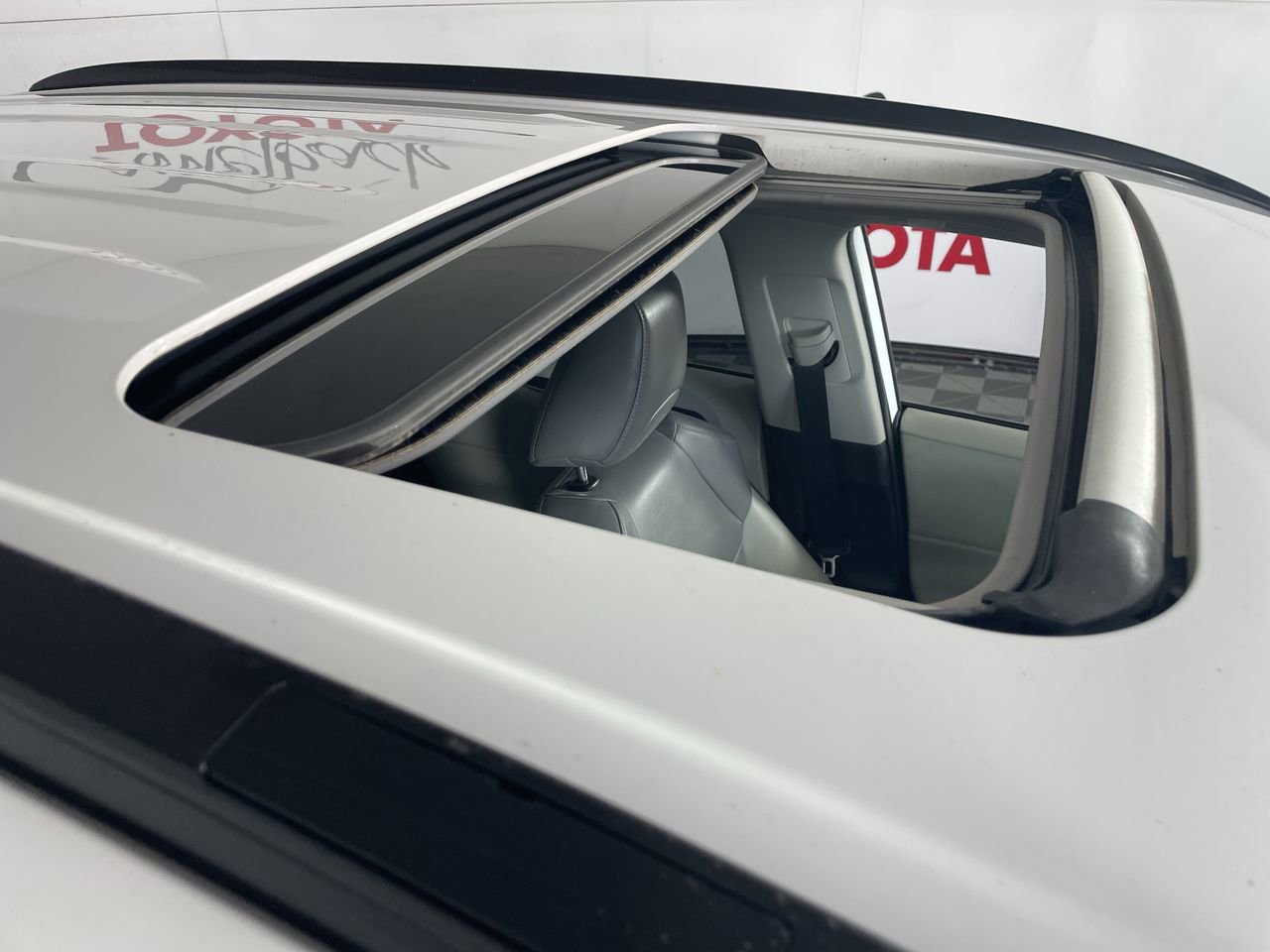 Used 2019 Toyota RAV4 XLE Premium w/ Cold Weather Package AWD/4WD image 11