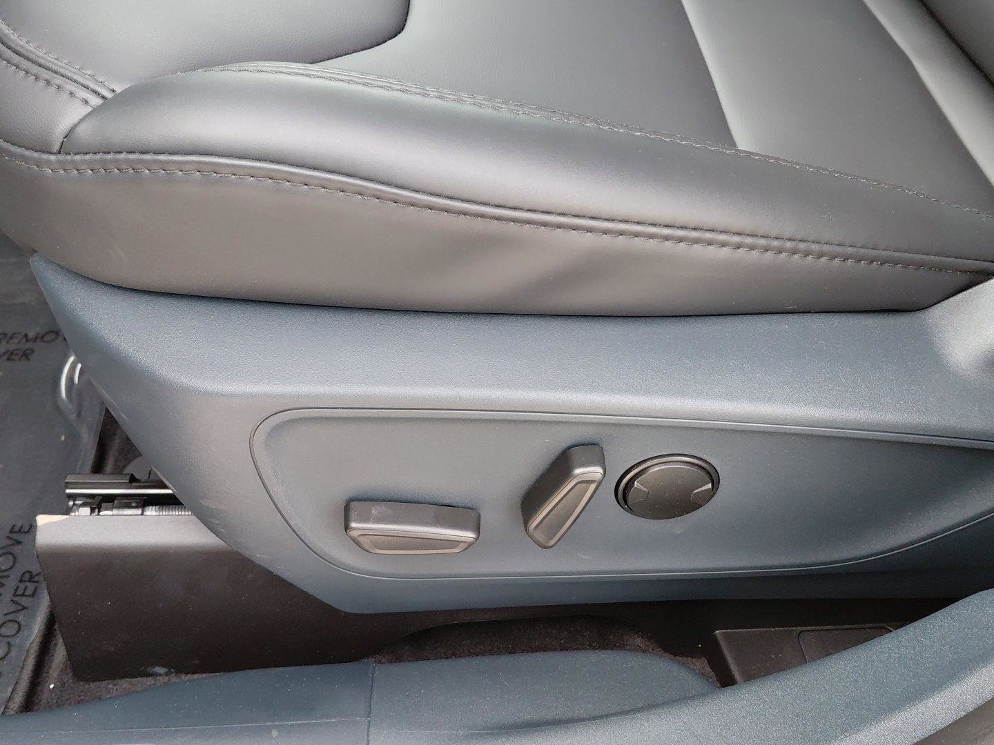 New 2026 Ford Maverick Lariat w/ Black Appearance Package image 23