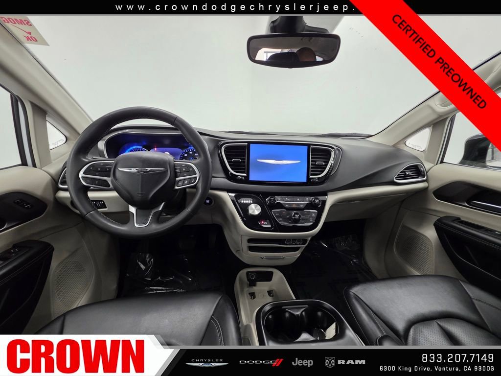 Certified 2024 Chrysler Pacifica Touring-L image 15