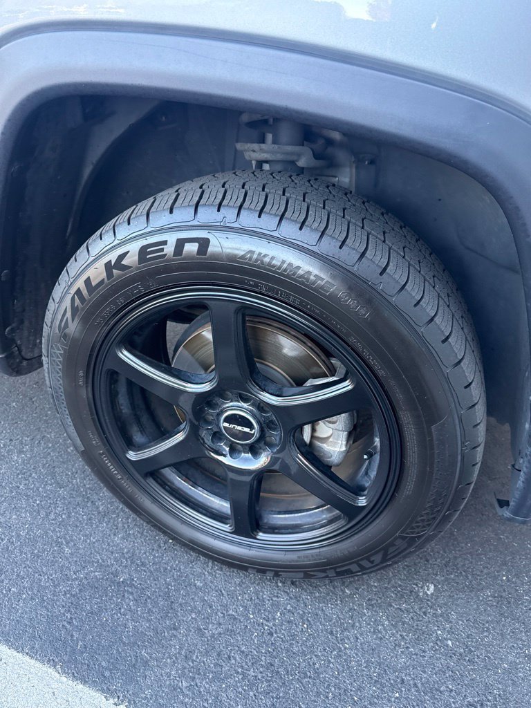 Certified 2018 Jeep Compass Limited w/ Navigation Group AWD/4WD image 16