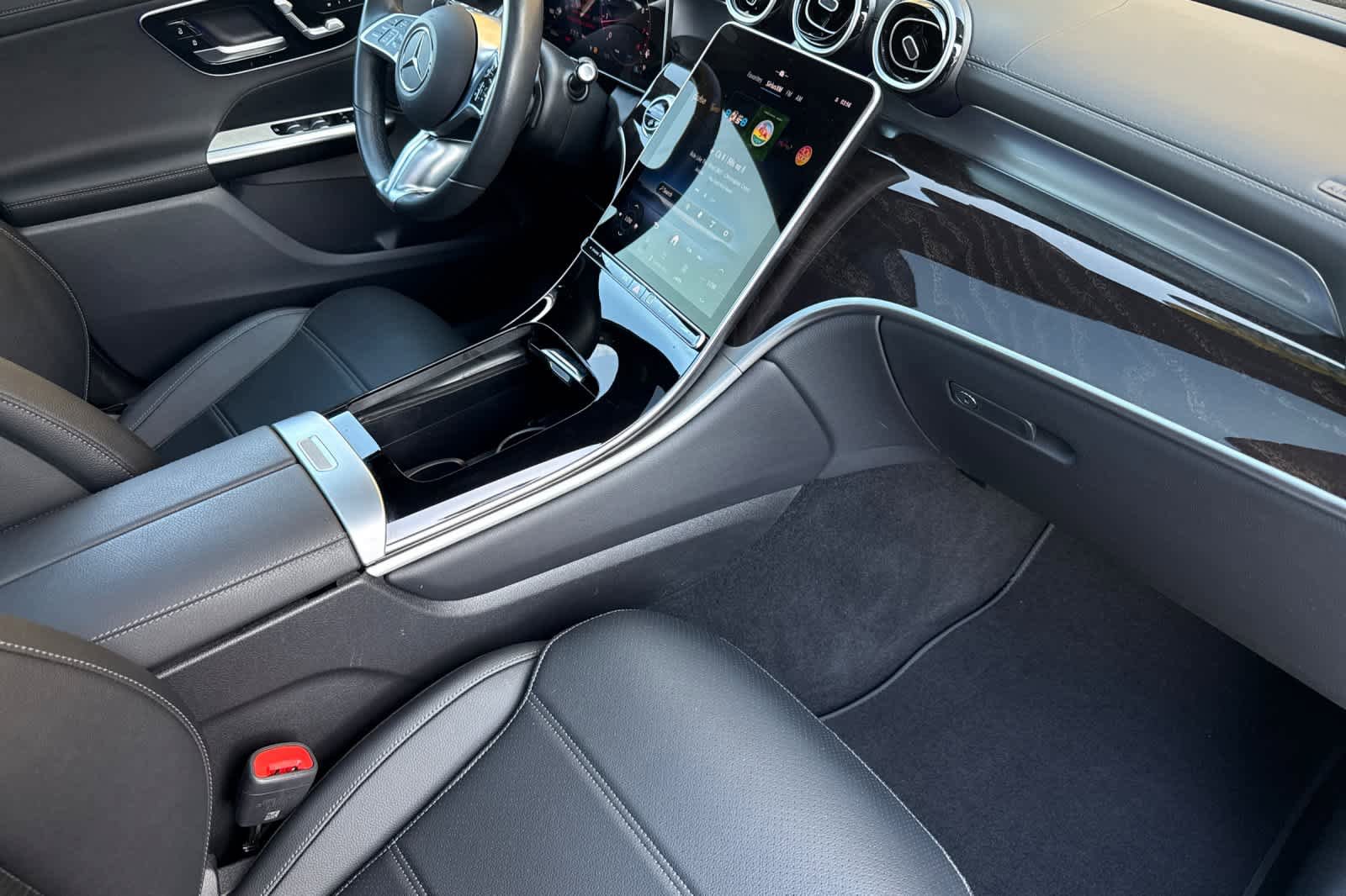 Certified 2025 Mercedes-Benz GLC 300 image 15
