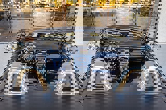 Used 2013 Mercedes-Benz SLK 250 image 16