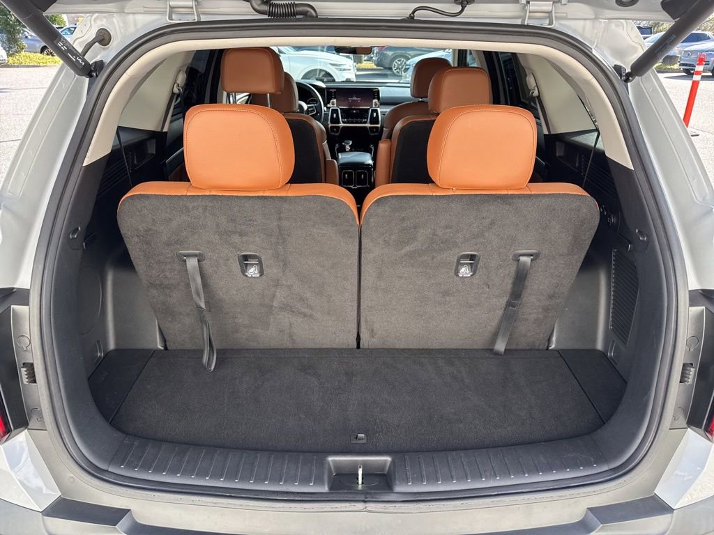 Used 2023 Kia Sorento SX Prestige image 11