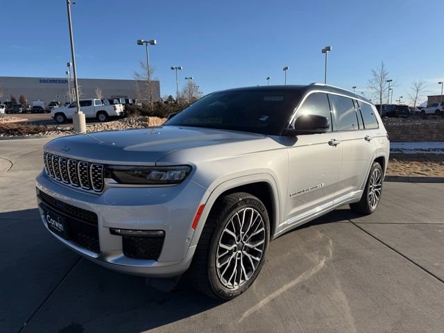 Used 2023 Jeep Grand Cherokee L Summit image 3