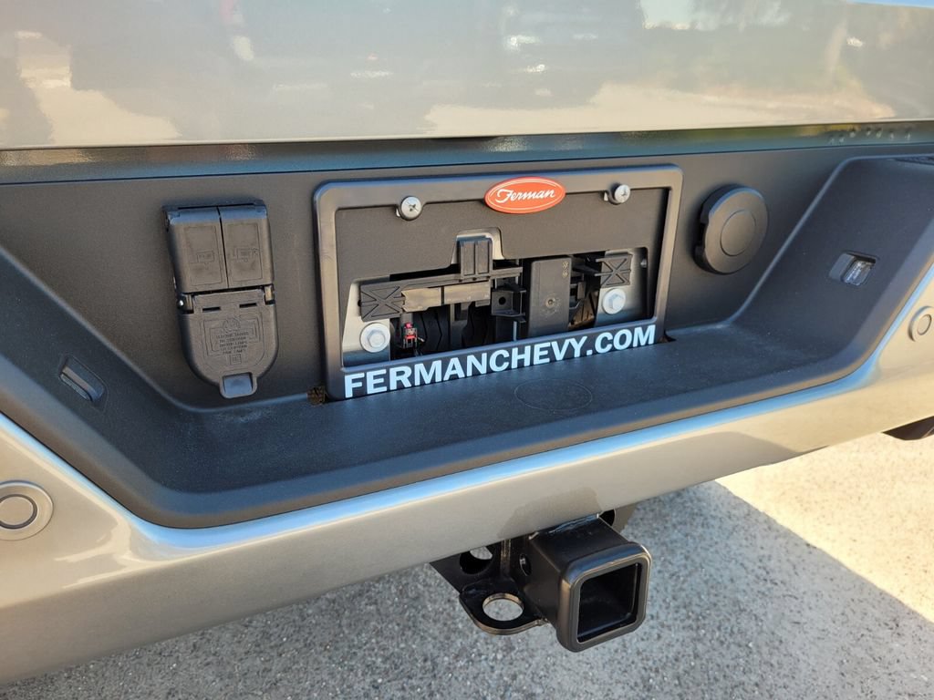 New 2025 Chevrolet Silverado 1500 RST w/ Redline Edition AWD/4WD image 13