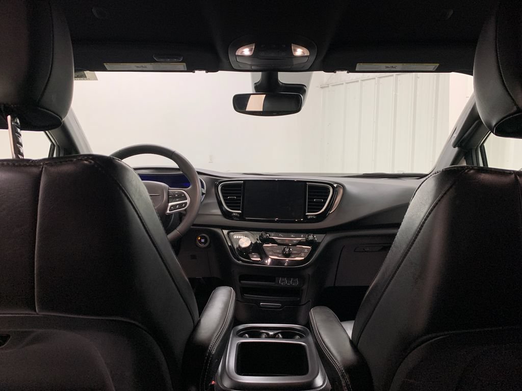 Used 2025 Chrysler Pacifica Select FWD image 22