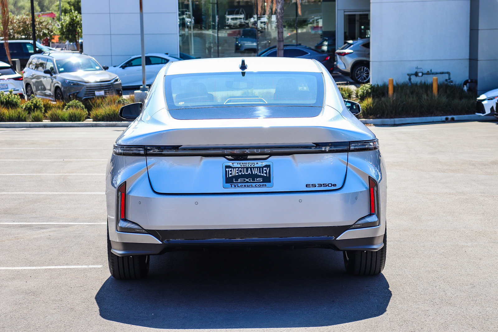 New 2026 Lexus ES 350e w/ Convenience Package FWD image 5