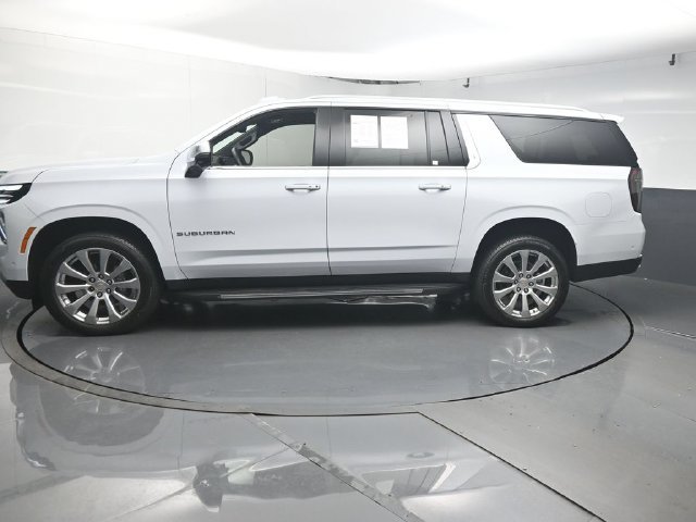 Used 2026 Chevrolet Suburban Premier RWD image 5