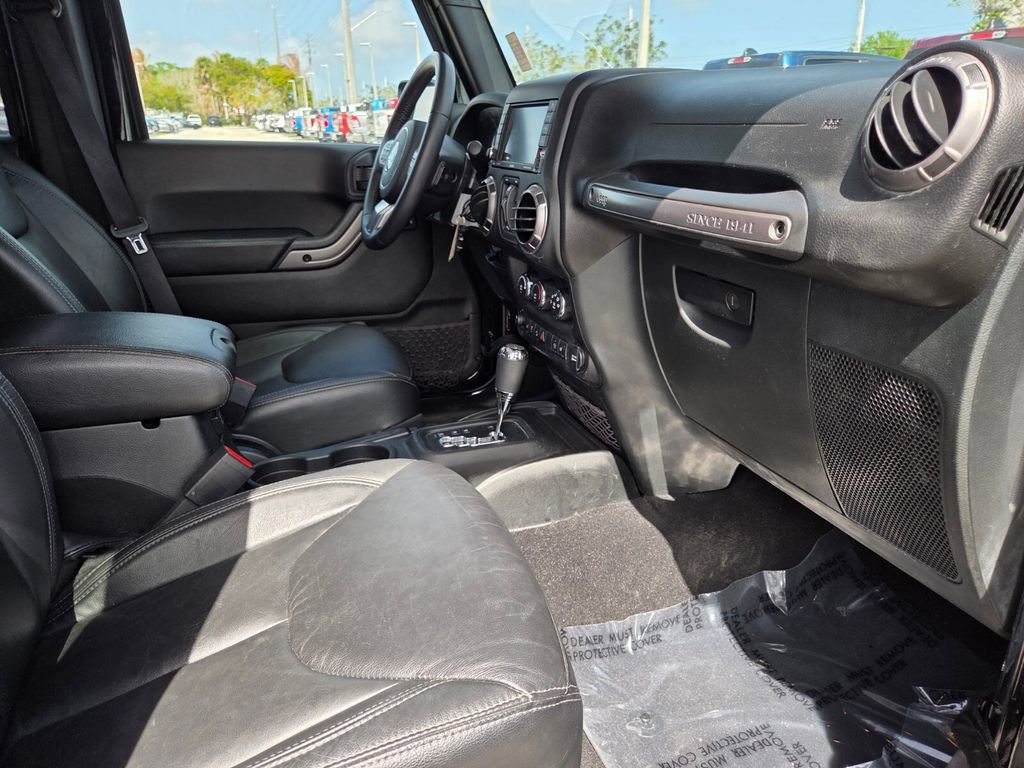 Used 2018 Jeep Wrangler Altitude image 9