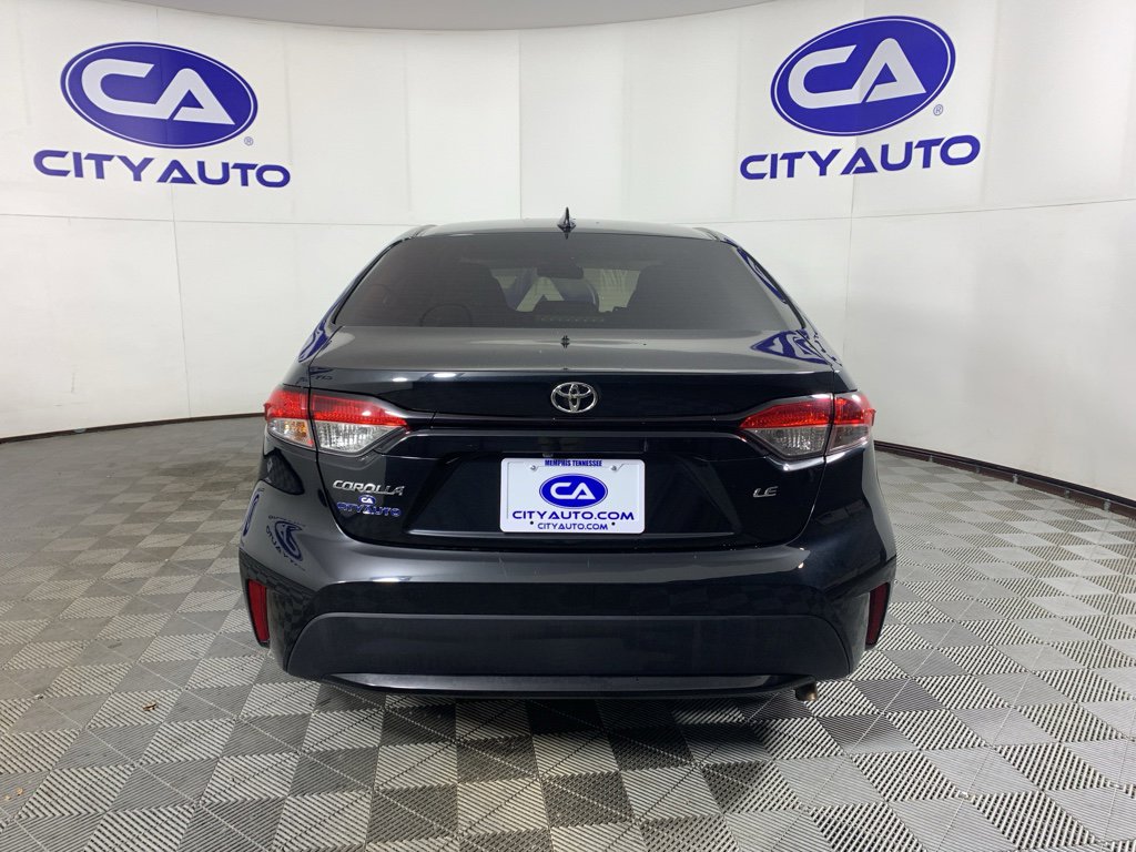 Used 2022 Toyota Corolla LE image 4