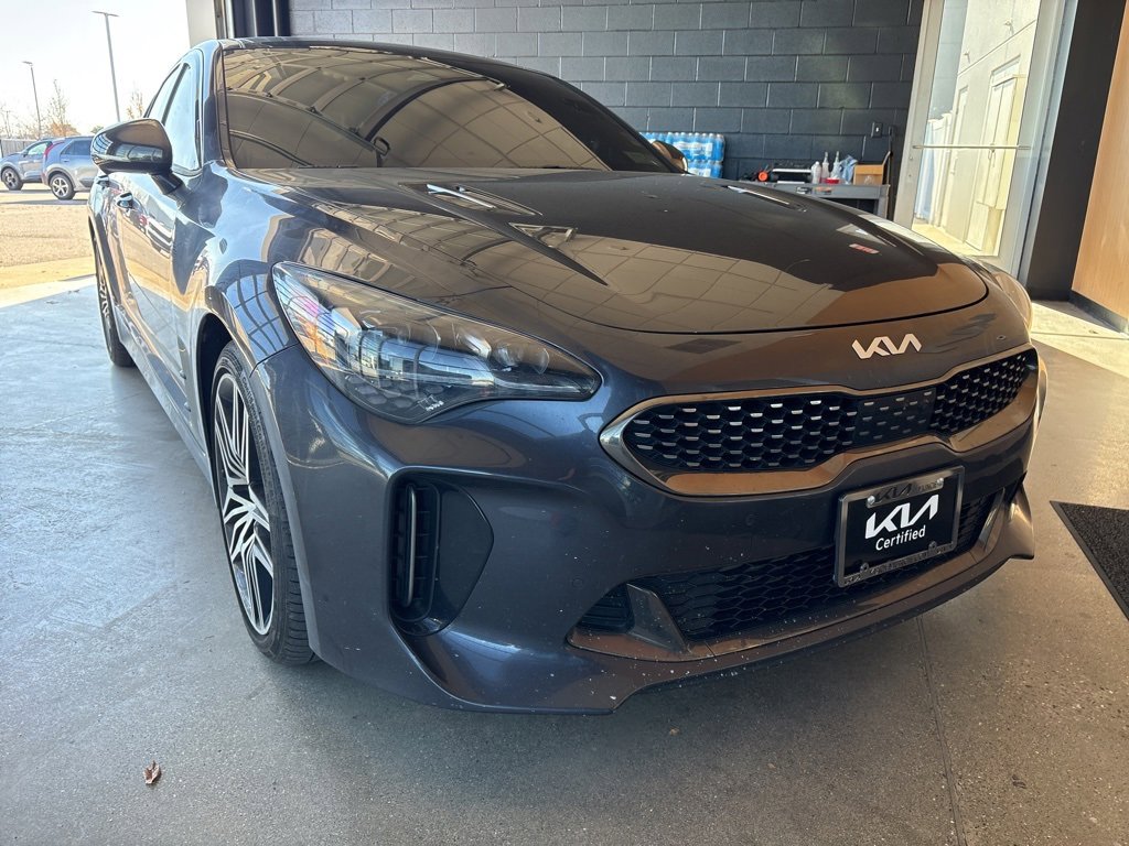 Certified 2022 Kia Stinger GT2 image 1