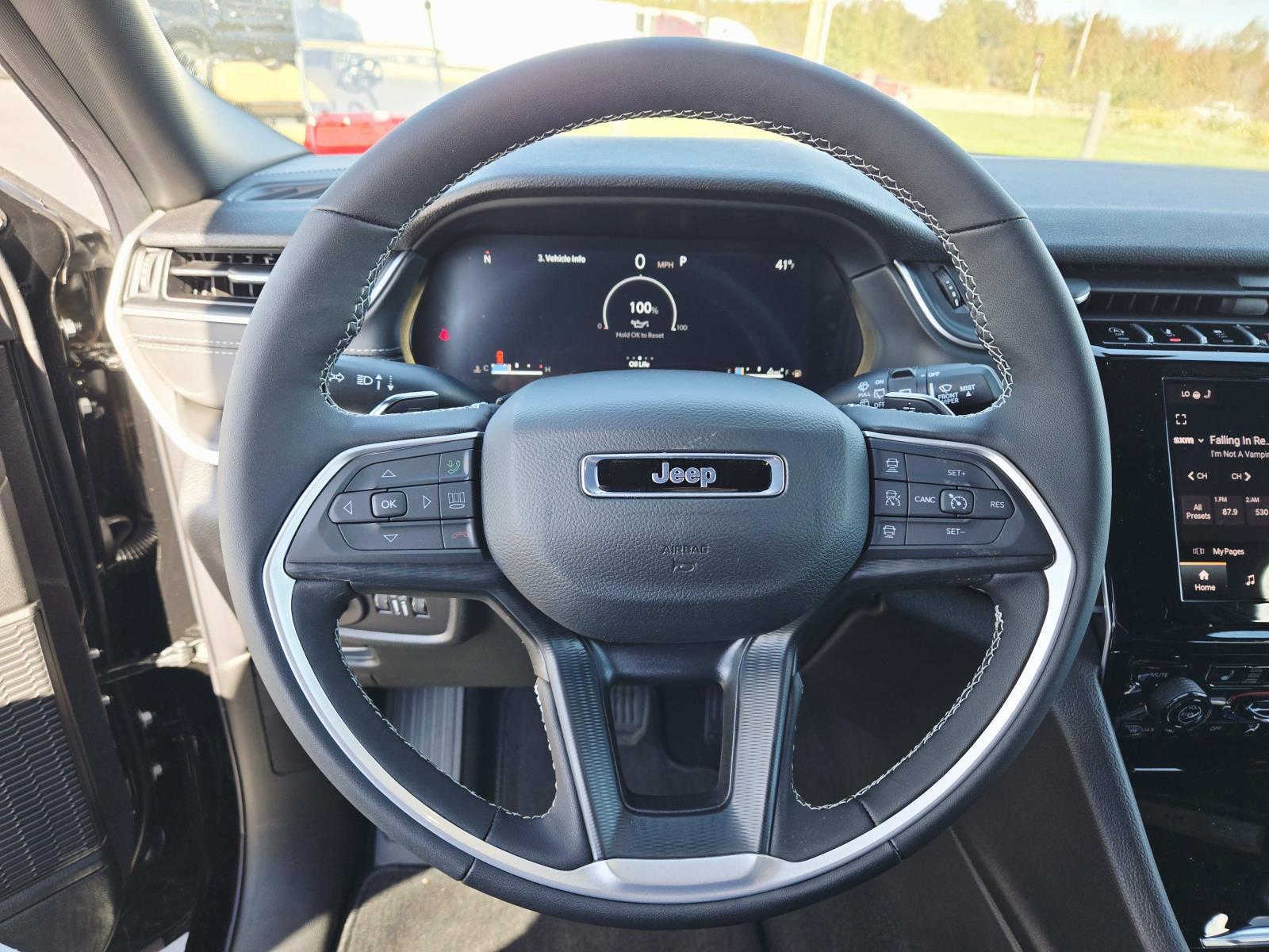 New 2025 Jeep Grand Cherokee Altitude image 19