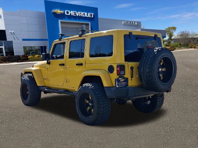 Used 2015 Jeep Wrangler Unlimited Sahara w/ Connectivity Group AWD/4WD image 23