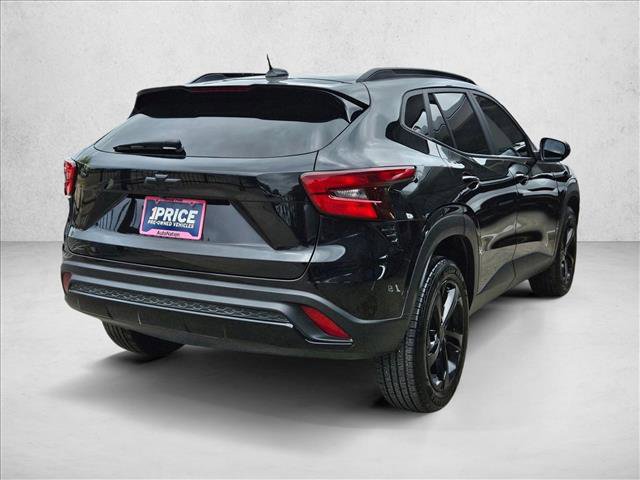 Used 2024 Chevrolet Trax LT w/ Driver Confidence Package FWD image 5