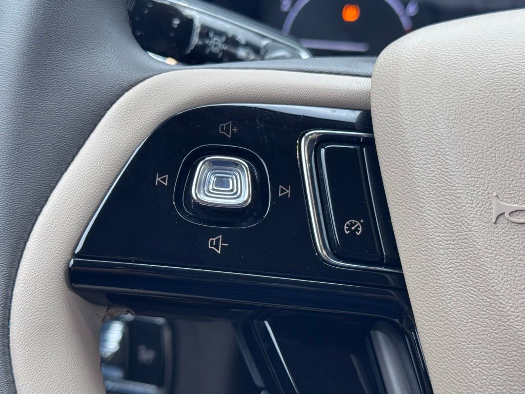 Used 2022 Lincoln Corsair FWD image 9