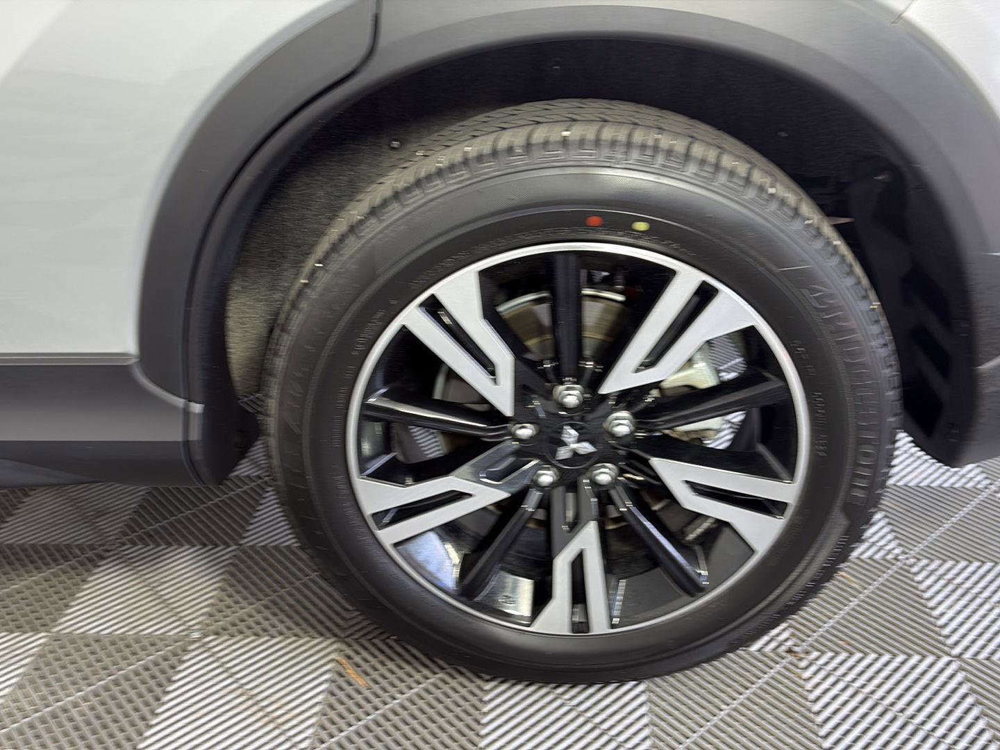 Used 2025 Mitsubishi Eclipse Cross SE image 13